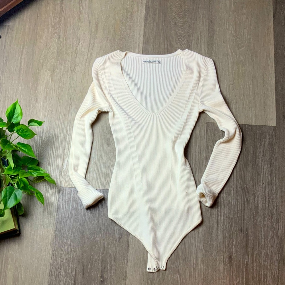 BNWOT Abercrombie and Fitch bodysuit